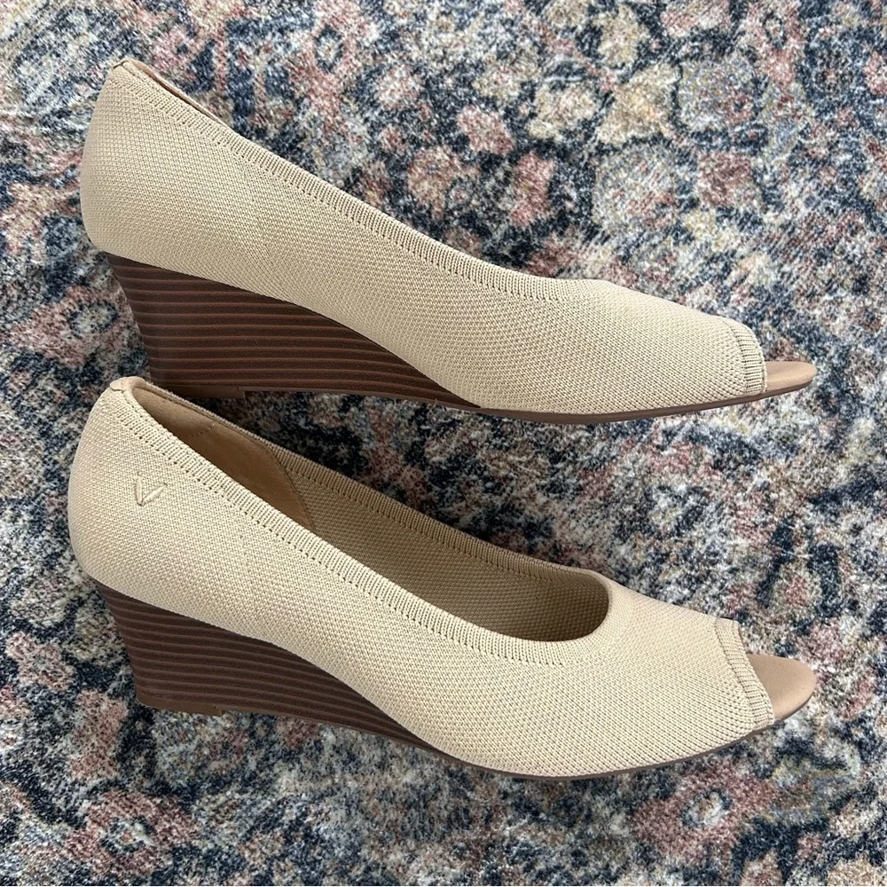 Vivaia Tamia Peep Toe Wedge in Almond Beige Cream size 40.5 / 9.5 US